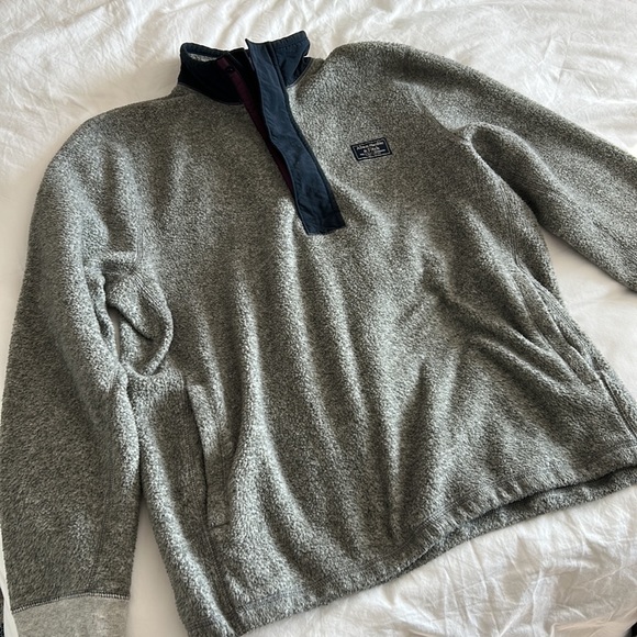 Abercrombie and Fitch Sherpa Fleece Half Zip - Picture 2 of 6